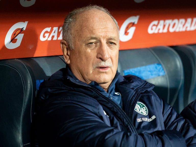 Prensa turca aseguró que Fenerbahce se metió en la pelea con Colo Colo por Scolari