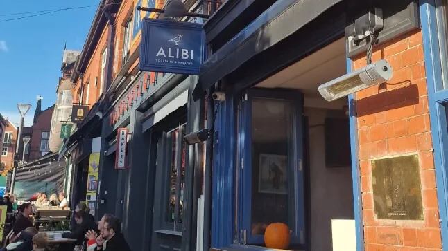 Alibi Bar / Instagram