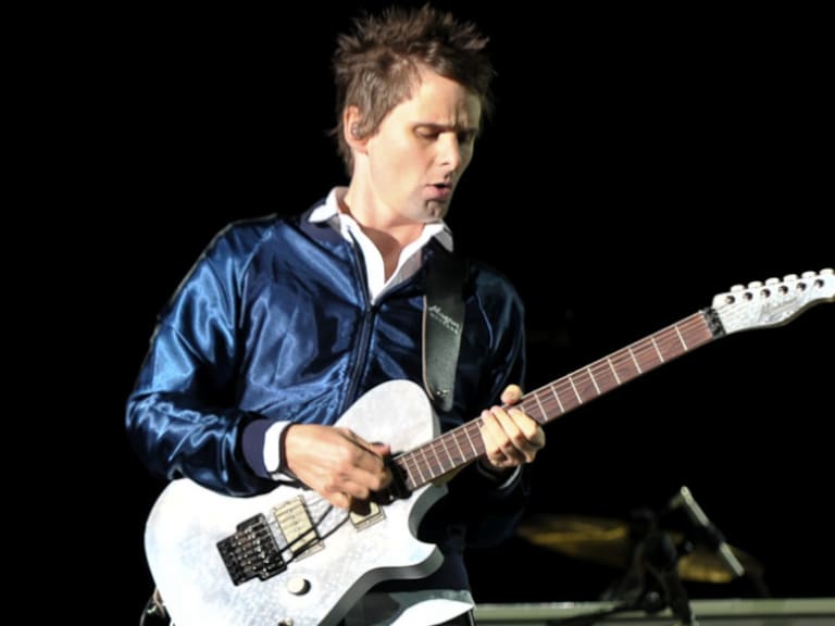 Matt Bellamy de Muse usó la guitarra de Jeff Bluckey para grabar su disco en solitario