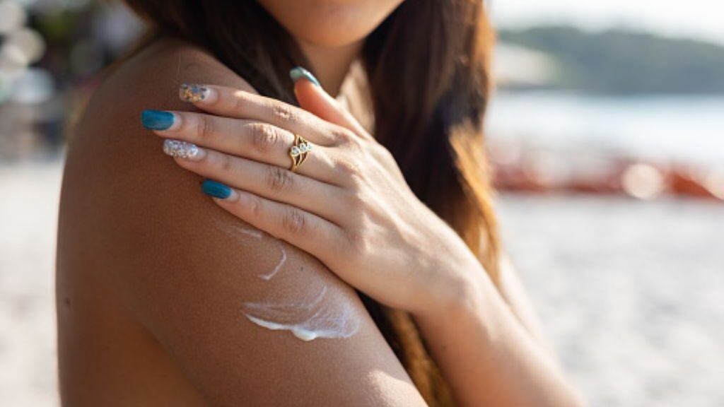 ¿Qué protector solar debo utilizar? Dermatólogo nos enseña