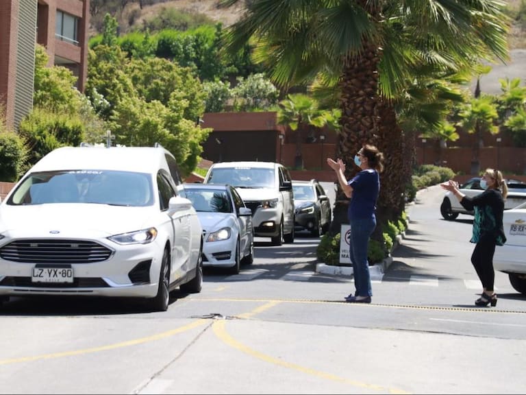 Cuerpo de Lucía Hiriart fue trasladado hasta el Parque del Recuerdo para ser cremado y derivado a la capilla de Los Boldos