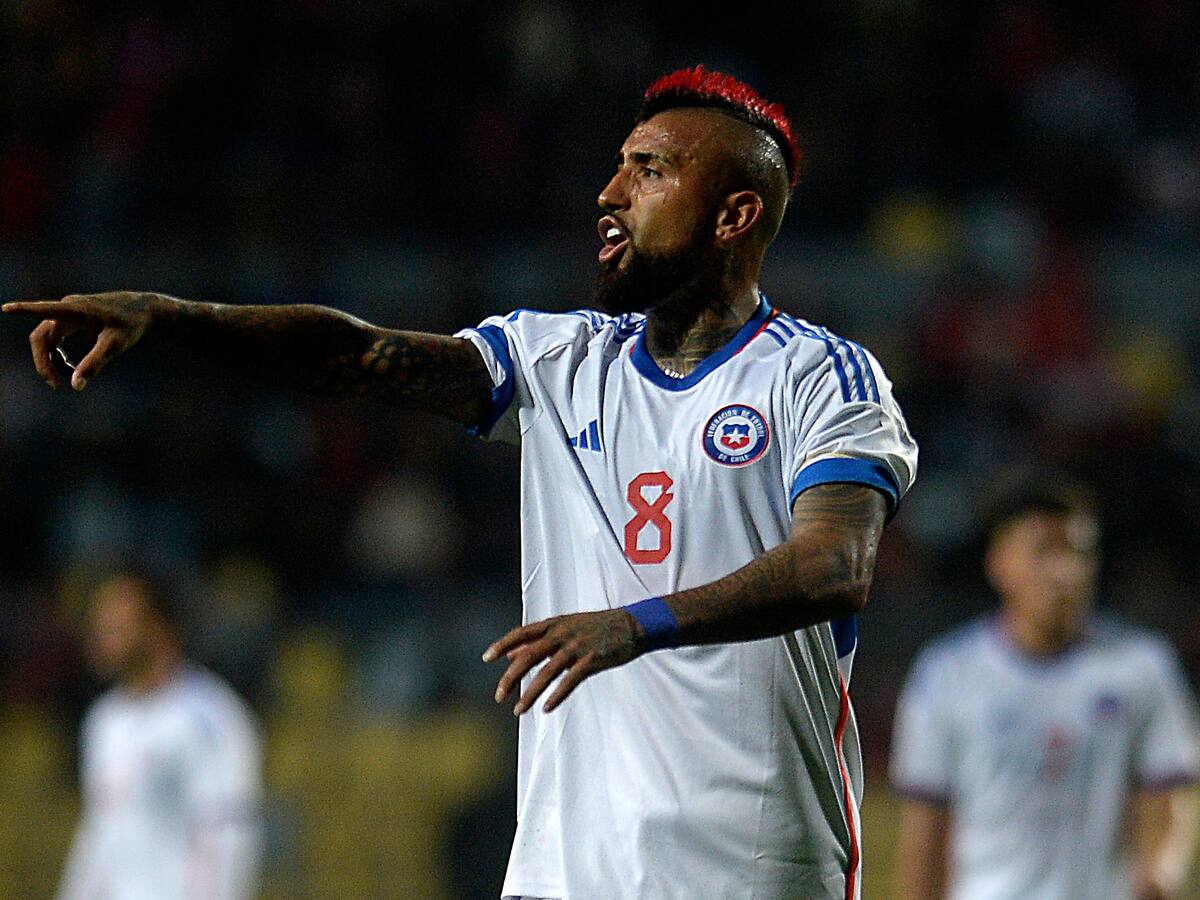 Vuelco en las negociaciones: Arturo Vidal rechaza oferta inicial de Blanco y Negro para retornar a Colo Colo