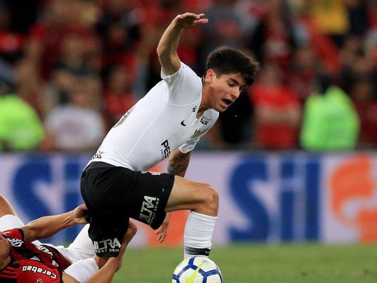 Ángelo Araos fue sondeado para emigrar al fútbol mexicano