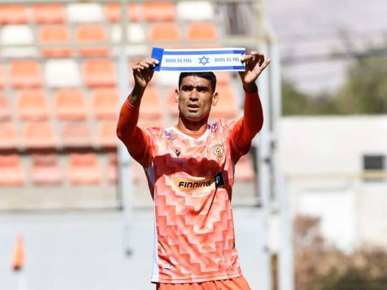 Cobreloa rechazó polémico festejo de su jugador David Escalante apoyando a Israel