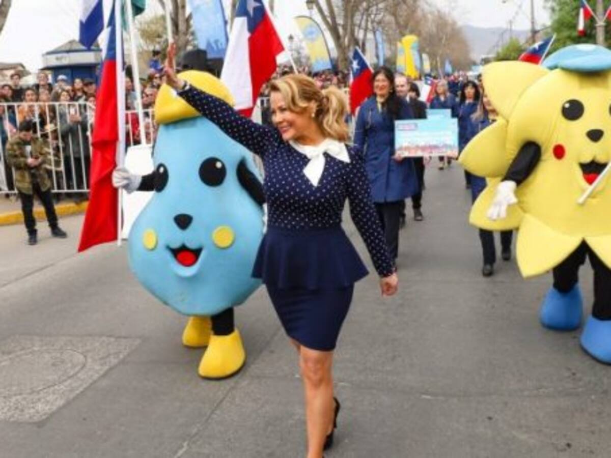 “Me regaló un peluche”: Querido rostro televisivo revela cómo fue su “especial” encuentro con Cathy Barriga en Maipú