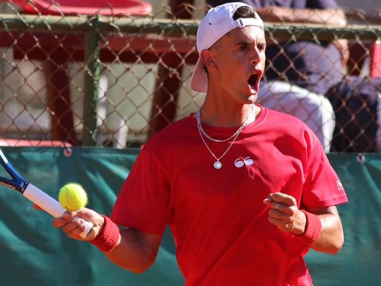 Diego Fernández elimina al mejor sembrado del torneo de Sanxexo
