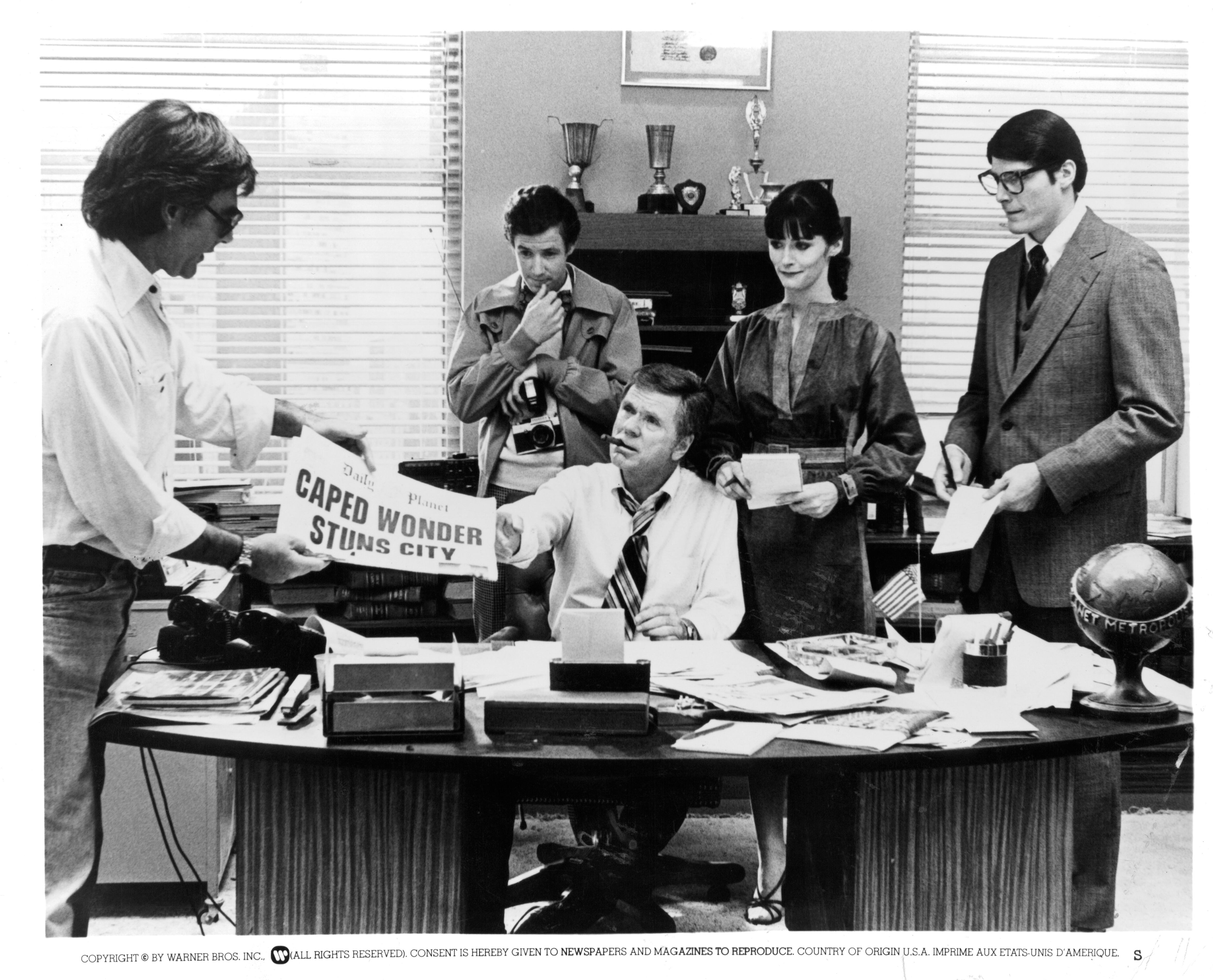 Richard Donner y el equipo completo de «Superman». Foto: Getty Images
