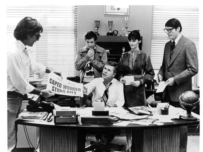Richard Donner y el equipo completo de «Superman». Foto: Getty Images