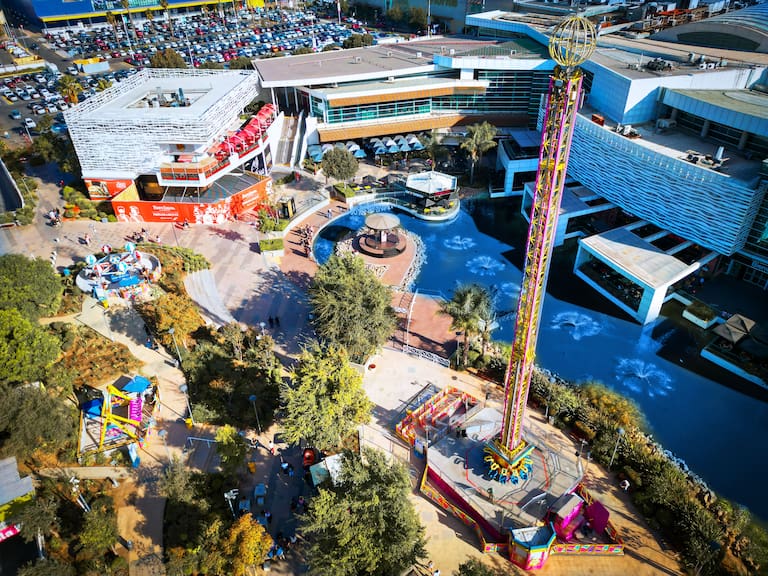 Este es el nuevo parque de diversiones que abrió en Santiago: Incluye una clásica atracción de Fantasilandia
