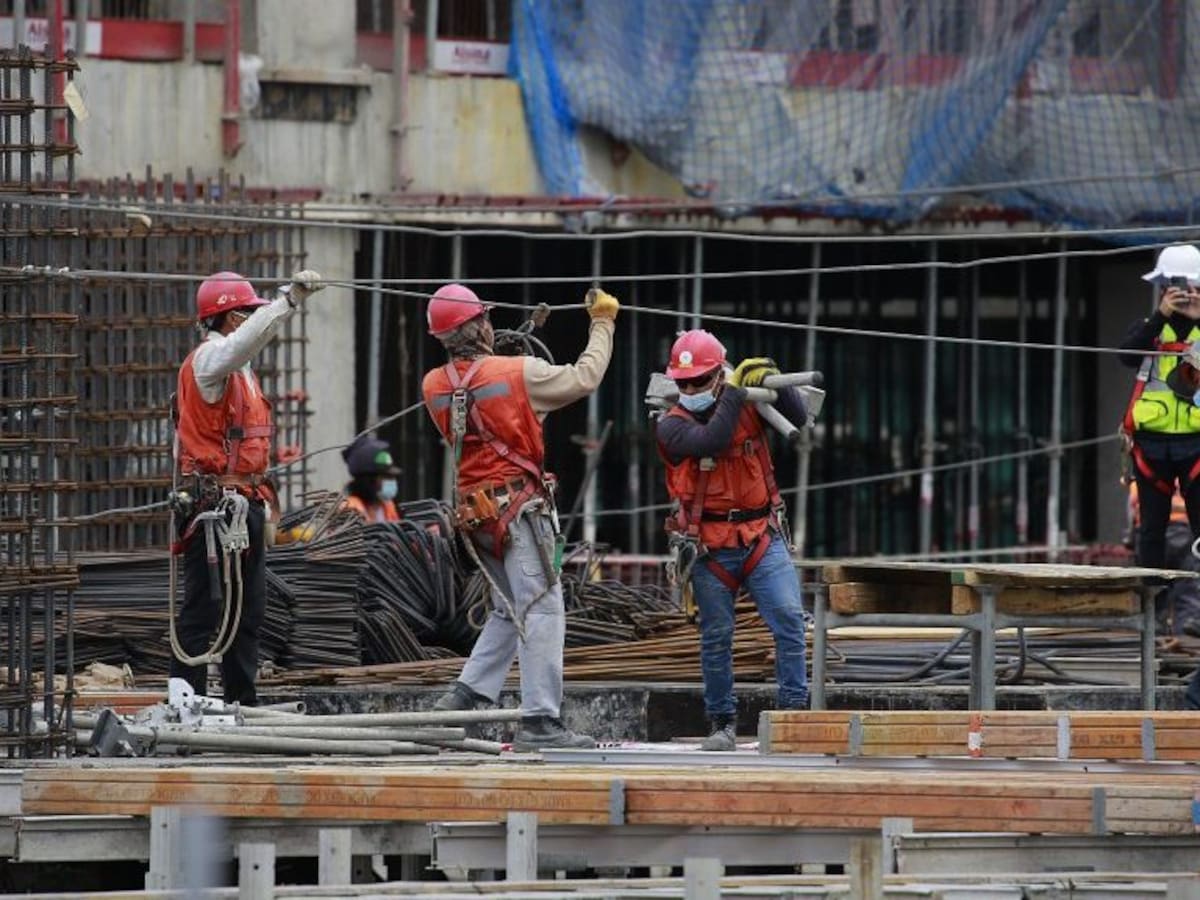 Economista y cifras del INE por desocupación: «Estamos a mitad de camino en la recuperación de empleos»