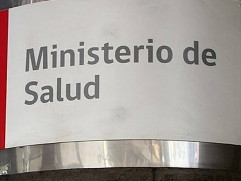 Dermatólogos amenazan con renuncia en masa por implementación del Hospital Digital