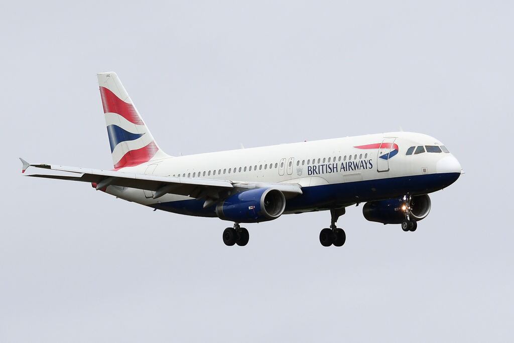 Un vuelo de British Airways saliendo de un aeropuerto italiano en Fiumicino