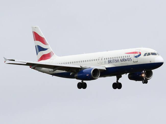 Un vuelo de British Airways saliendo de un aeropuerto italiano en Fiumicino