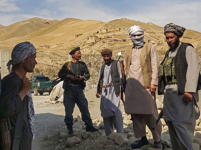 Milicias se preparan a enfrentar a los talibanes en Taloqan