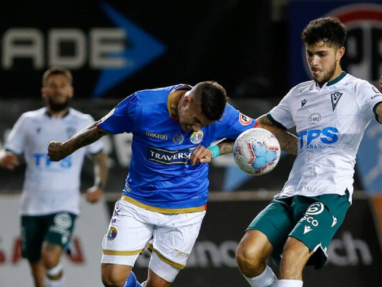 Audax Italiano y Santiago Wanderers igualaron en reñido partido en el Bicentenario de La Florida