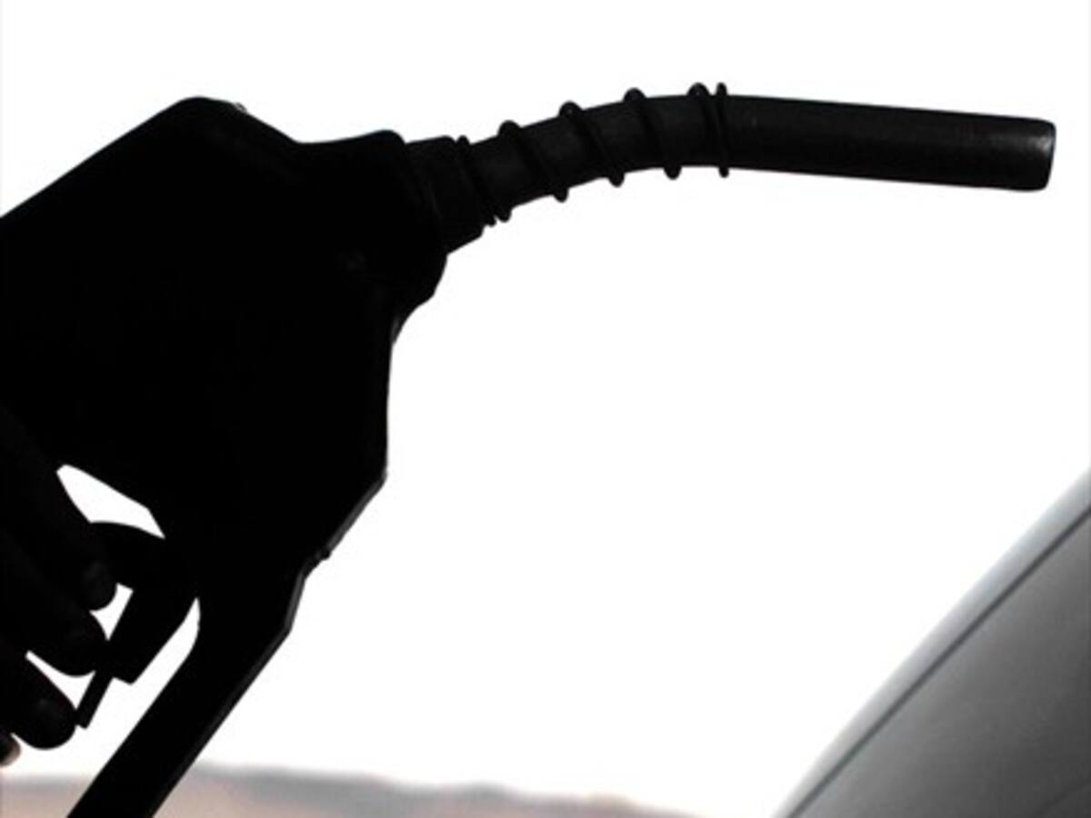 Todos los combustibles bajarán a partir del jueves