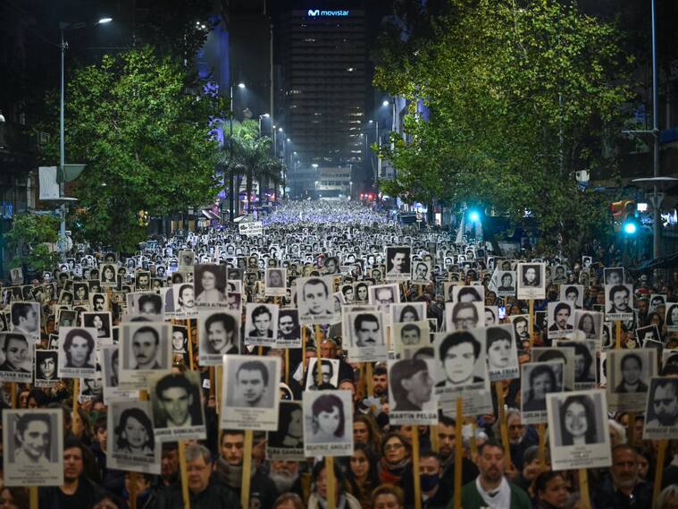 La multitudinaria marcha de los uruguayos por los detenidos desaparecidos