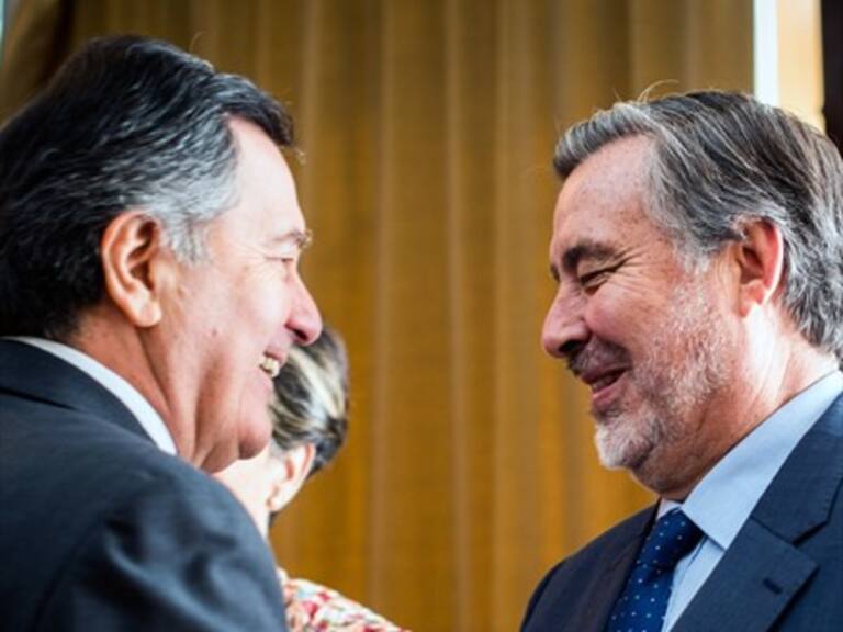 Canciller Ampuero cierra polémica por Guillier: Todos los que aceptaron van a ir a La Haya