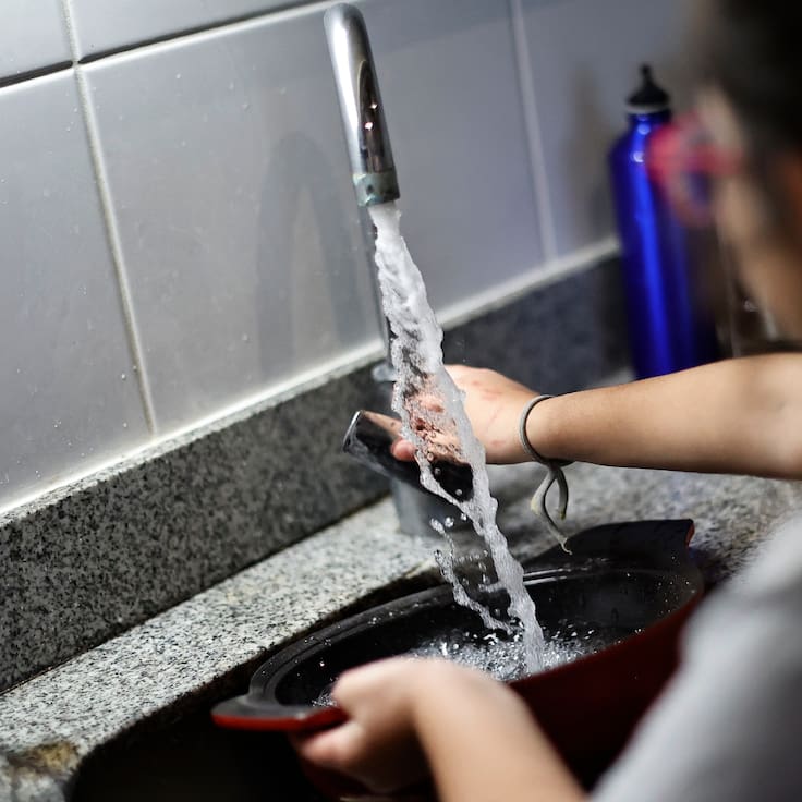 Restablecen el 100% del suministro de agua potable en Ovalle, pero advierten que aún no es apta para consumo humano
