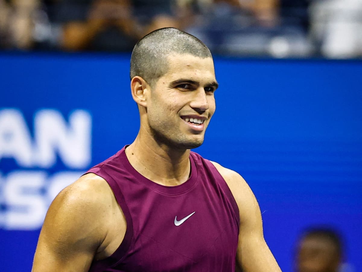 Carlos Alcaraz revela la razón de su nuevo look tras su debut triunfal en el US Open: “La verdad es que...”