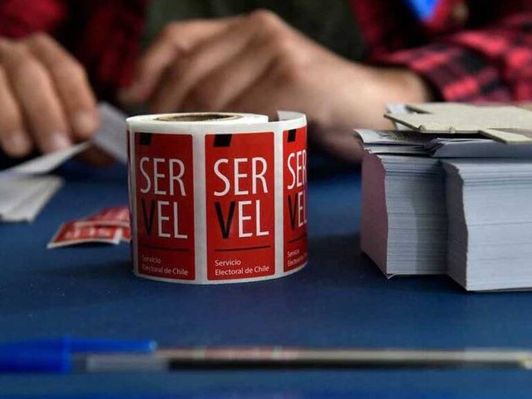 Servel designa vocales de mesa para el Plebiscito: revisa aquí si fuiste seleccionado