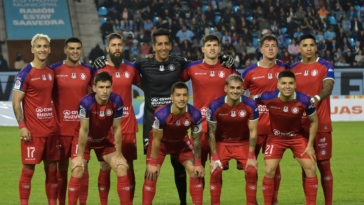 “Vuelve después de 13 años”: Unión La Calera sorprende a sus hinchas con inesperada noticia