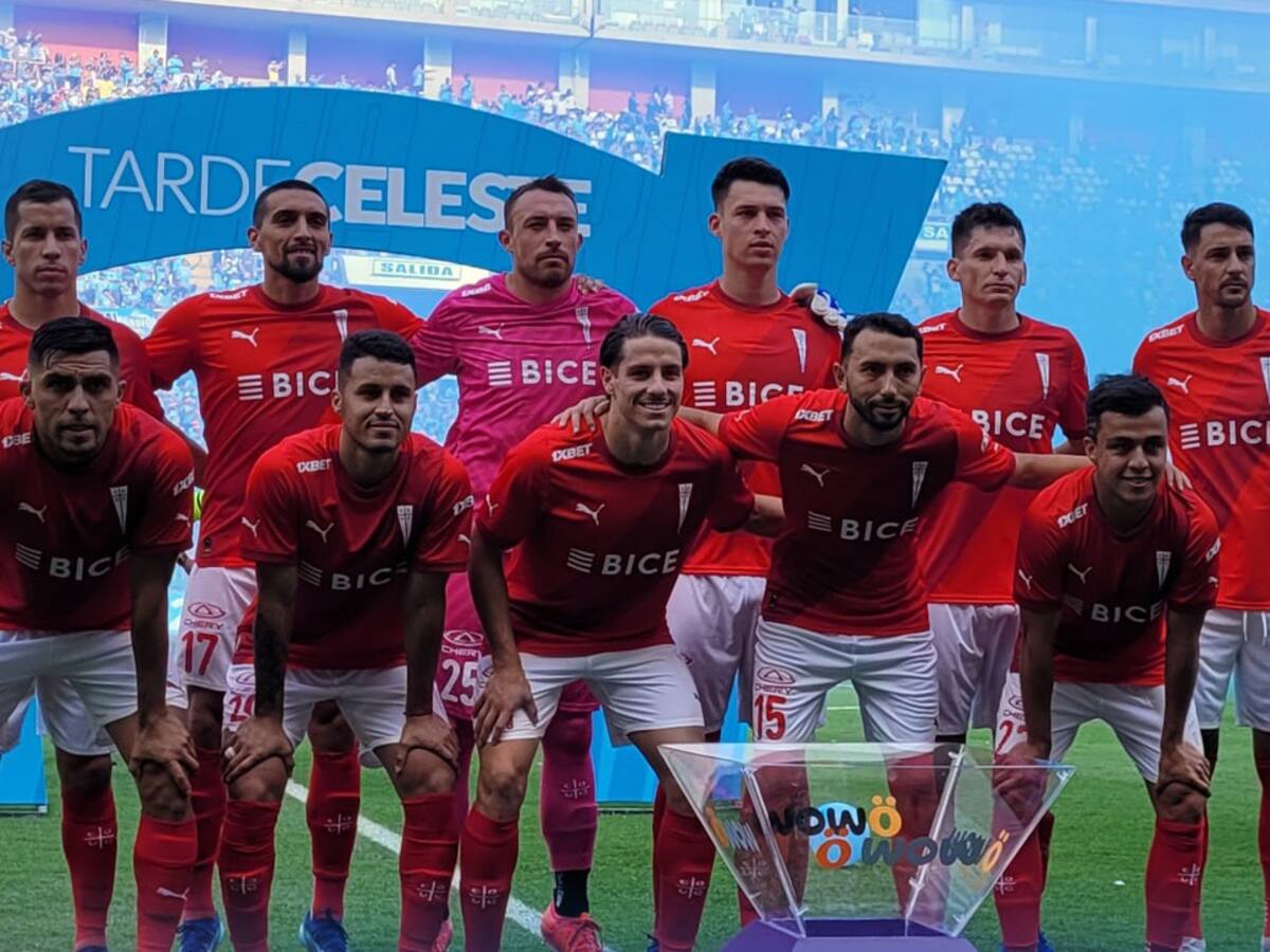 “Parecemos equipo amateur”: hinchas “cruzados” estallan por horrible actuación de la UC ante Sporting Cristal en Perú