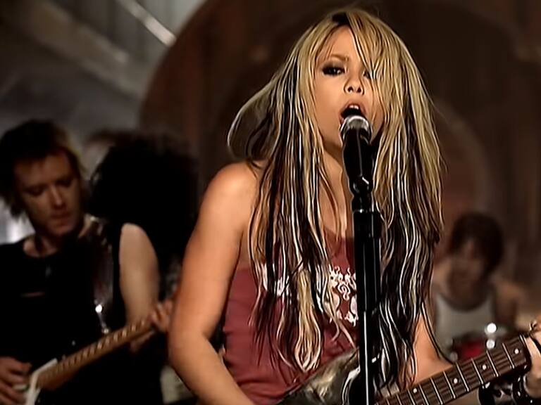 «Si te vas y me cambias»: noticiario español «musicalizó» quiebre de Shakira y Piqué con canciones de la colombiana