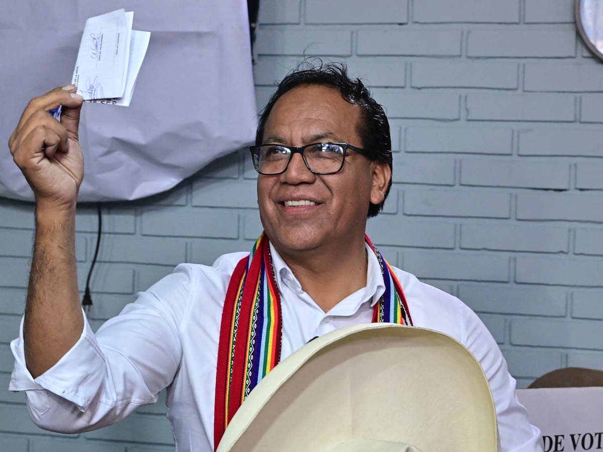 Perú: Partido de Sánchez da marcha atrás en su plan para impugnar votos favorables a Keiko Fujimori