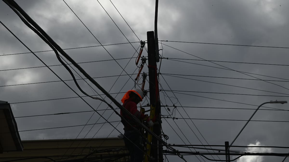 Cortes de luz en Santiago: estas son las tres comunas afectadas este sábado
