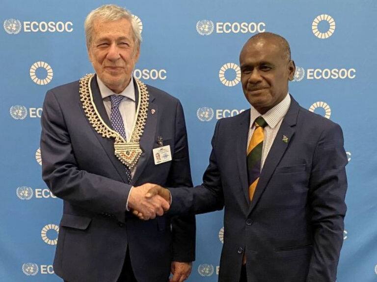 Chile e Islas Salomón establecen relaciones diplomáticas en la 78ᵃ Asamblea General de la ONU