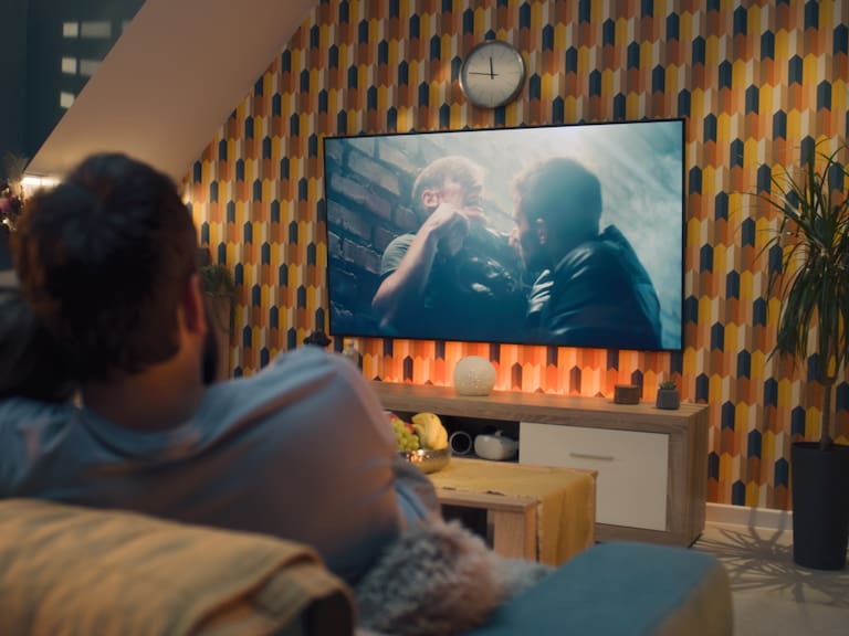 5 trucos simples para ajustar tu TV y tener un verdadero cine en casa (ideal para Halloween)