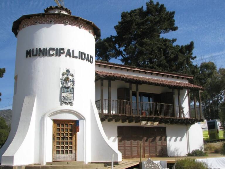 Contraloría detecta irregularidades en permisos de circulación en Papudo: les formuló un reparo de $71 millones