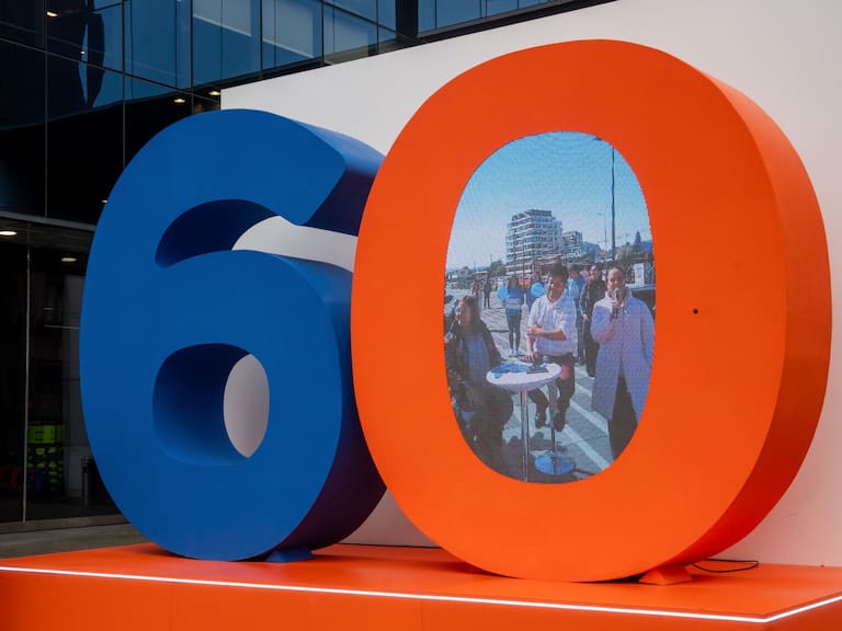 Llega a Chile el portal interactivo que conectó a Europa con Norteamérica: en qué consiste y en cuáles ciudades del país estará disponible