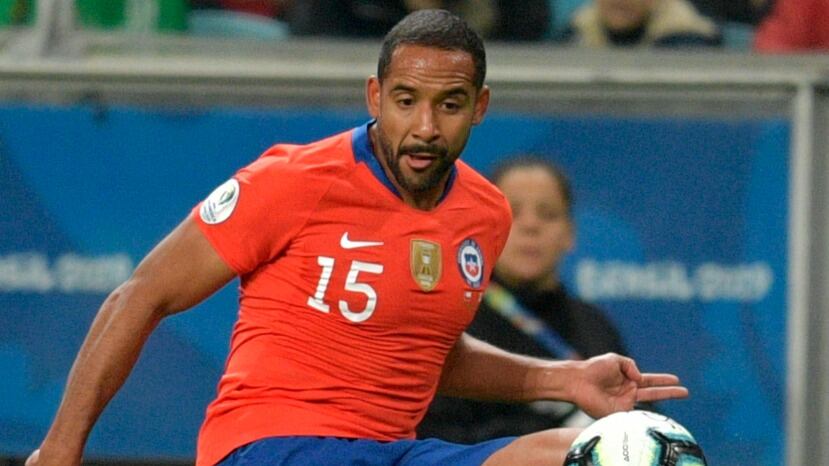 Jean Beausejour reacciona a su imagen que fue utilizada como meme para Año Nuevo: "No me la manden más"