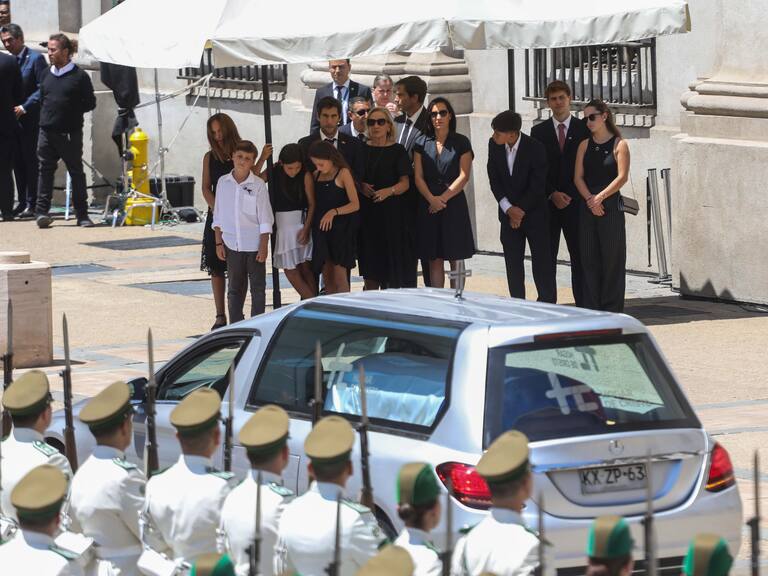 Funeral de Estado de Sebastián Piñera: con presencia de familiares y amigos cercanos se realiza ceremonia en cementerio Parque del Recuerdo
