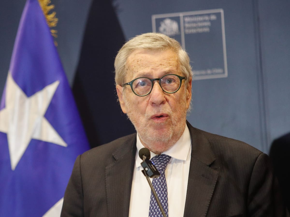 Chile asume equivocación en sobrevuelo no autorizado de helicóptero sobre Argentina: “Efectivamente, se cometió un error”