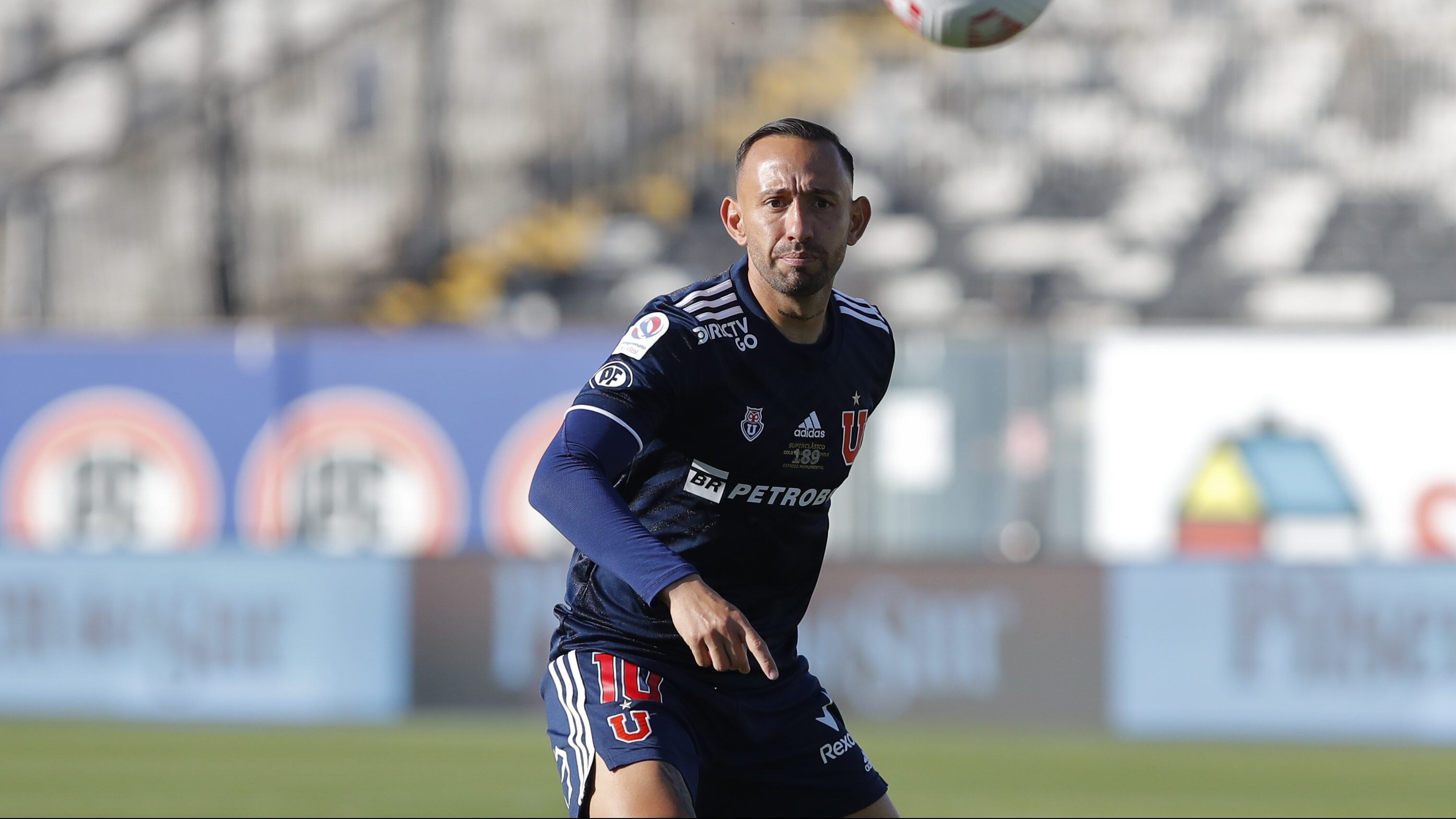 25 de Abril del 2021/SANTIAGOMarcelo Cañete(c) ,durante el partido valido por la quinta fecha del Campeonato Nacional AFP PlanVital 2021, entre Colo Colo vs Universidad de Chile, disputado en el Estadio Monumental.
FOTO:FRANCISCO LONGA/AGENCIAUNO