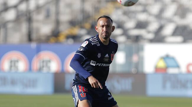 25 de Abril del 2021/SANTIAGOMarcelo Cañete(c) ,durante el partido valido por la quinta fecha del Campeonato Nacional AFP PlanVital 2021, entre Colo Colo vs Universidad de Chile, disputado en el Estadio Monumental.
FOTO:FRANCISCO LONGA/AGENCIAUNO