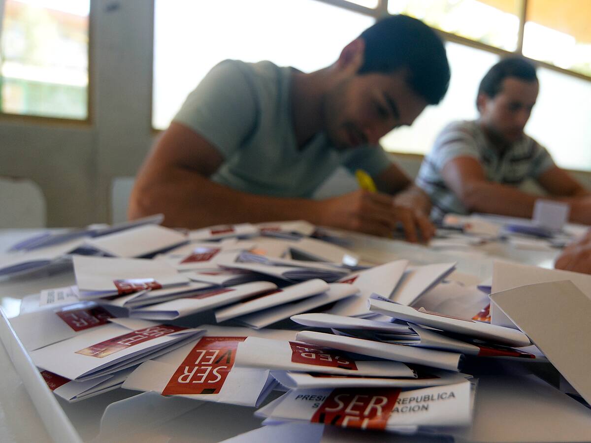Elecciones segunda vuelta gobernadores: ¿Cuánta gente votó nulo o blanco en Chile?