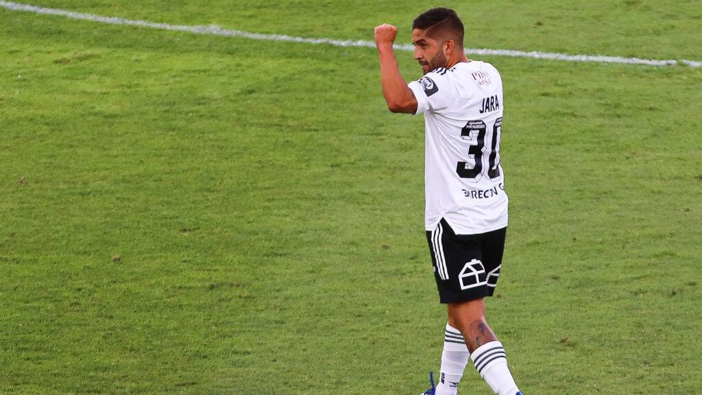 31 DE ENERO DE 2021/SANTIAGOEl jugador Ignacio Jara (c) marca de remate el uno a uno frente a Union La Calera, durante el partido valido por vigsima sexta fecha del Campeonato Nacional AFP PlanVital 2020, entre Colo Colo y Unin La Calera, disputado en el Estadio Monumental.
FOTO: SEBASTIAN ORIA/AGENCIAUNO