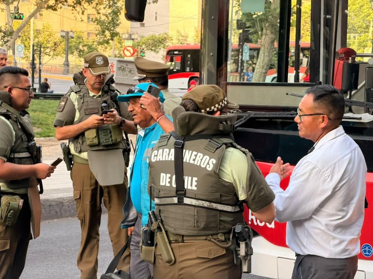 Carabinera es atropellada por bus Red Movilidad en pleno centro de Santiago