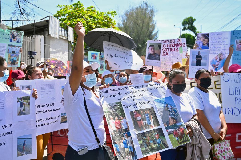 Manifestación contra las violaciones a los derechos humanos en San Salvador