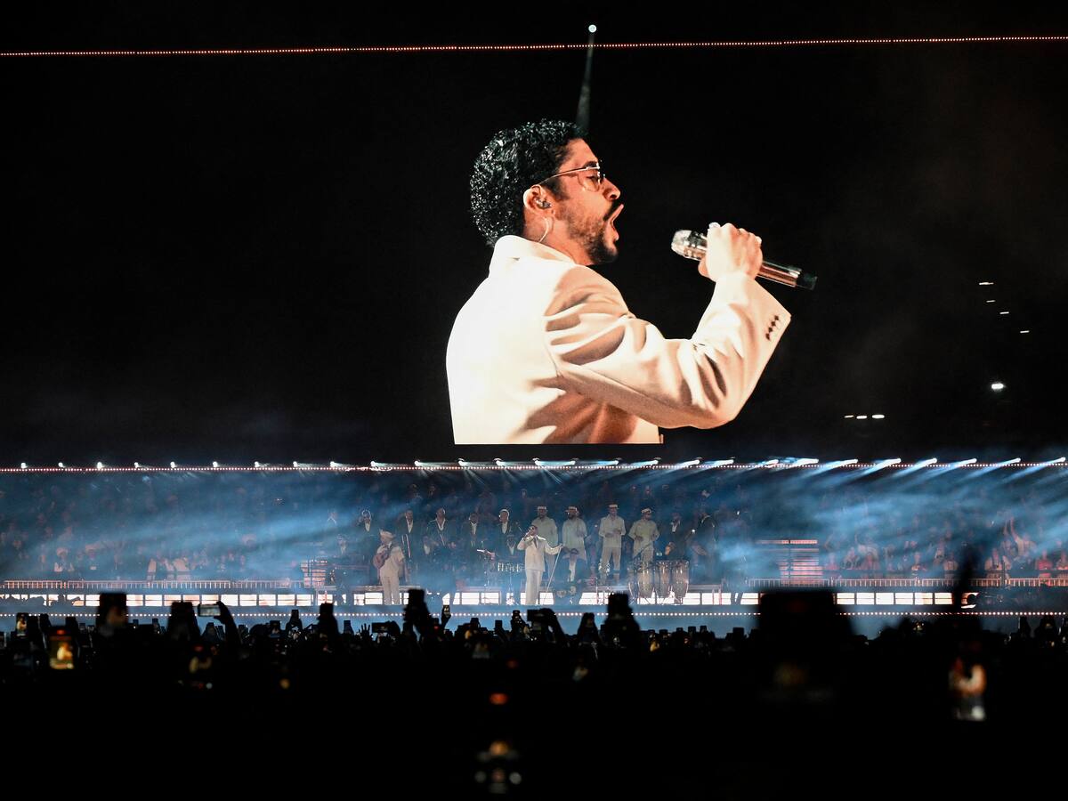 ¿Túnel secreto? Video revela cómo Bad Bunny se mueve entre escenarios en sus shows en Chile