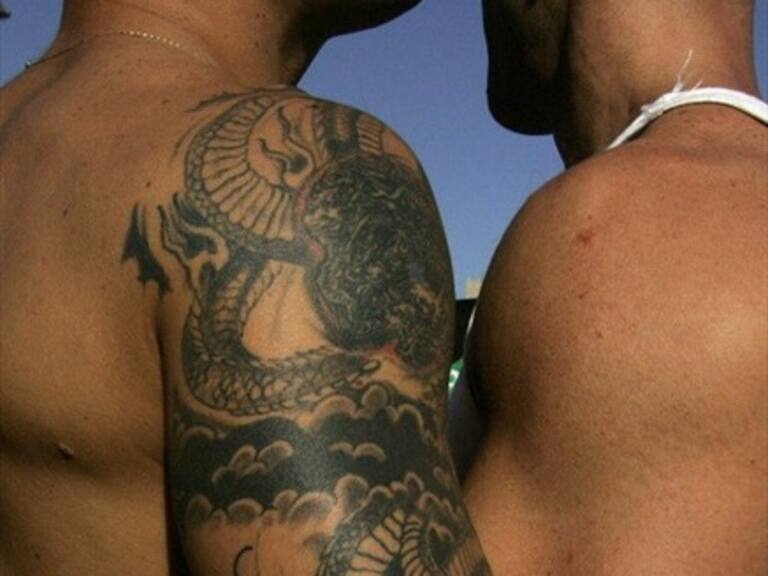 Bud Sex: La nueva tendencia de hombres heterosexuales que tienen sexo entre ellos