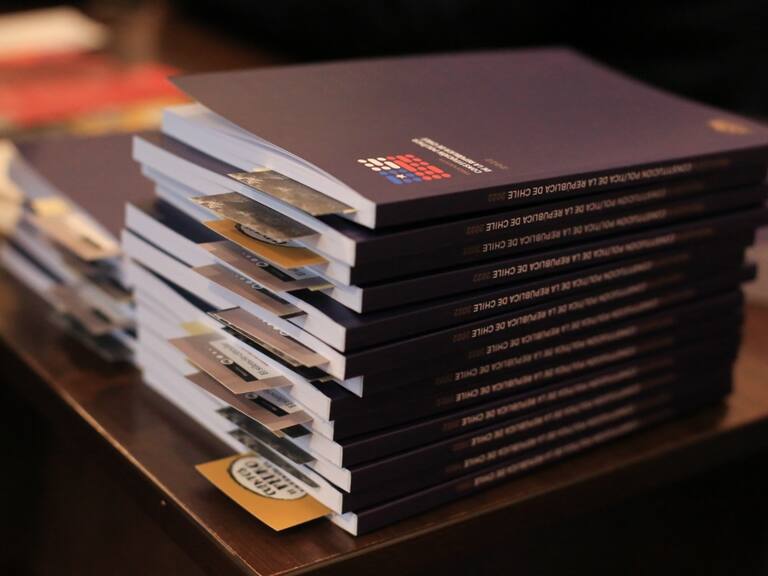 Abogado constitucionalista explica dudas sobre la propuesta de la Convención