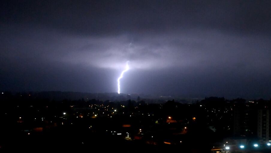 Declaran Alerta Amarilla por lluvias y tormenta eléctrica en Alto del Carmen