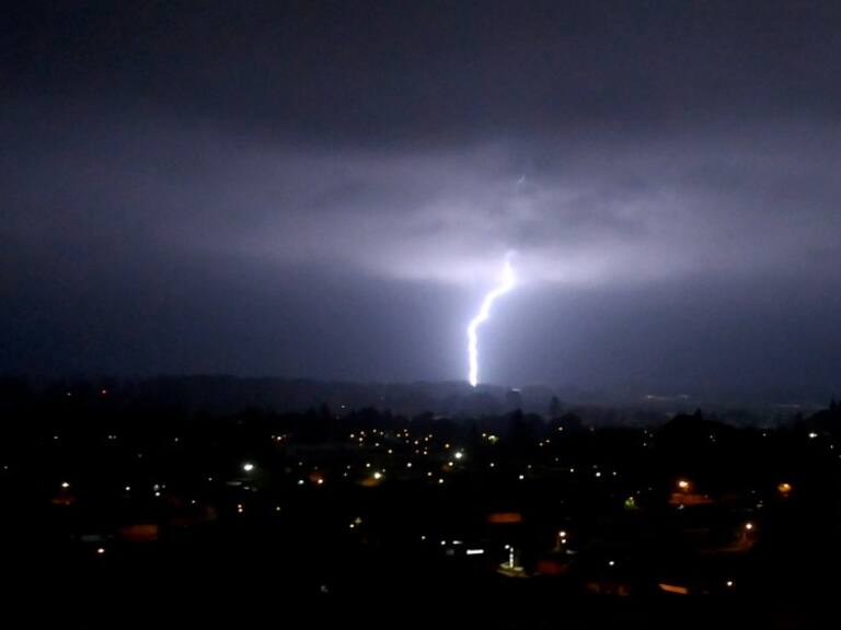 Declaran Alerta Amarilla por lluvias y tormenta eléctrica en Alto del Carmen