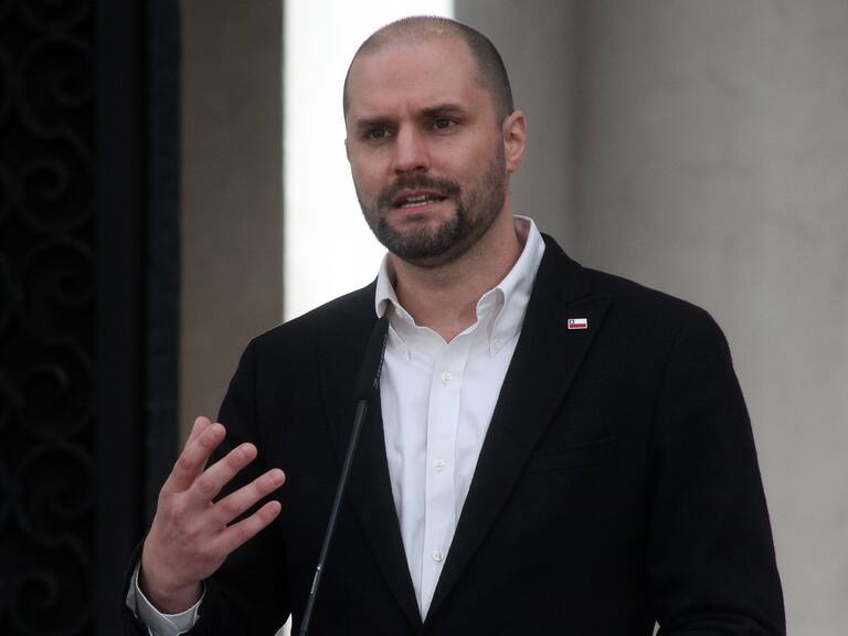 21 DE AGOSTO DE 2020/SANTIAGO
Vocero de Gobierno, Jaime Bellolio, se refiere al Plebiscito del 25 de octubre del presente, en el Patio de los Naranjos del Palacio de La Moneda, Santiago.
FOTO: AILEN DÕAZ/AGENCIAUNO