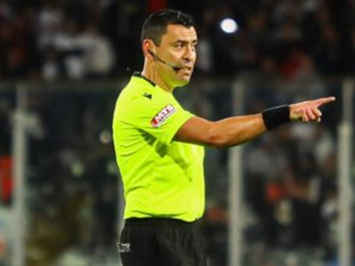 Roberto Tobar responde a las críticas de Quinteros contra el arbitraje: «No aportan en nada al desarrollo del fútbol»